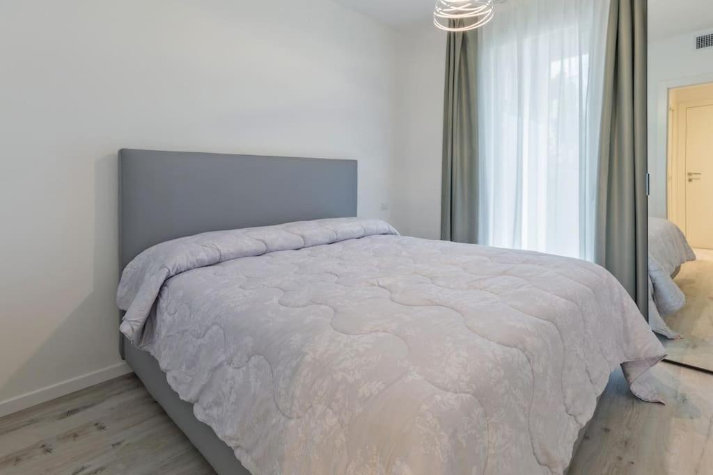 Ferienhaus Wave Island! Luxury A - Piscina E Park Free! Lido di Jesolo